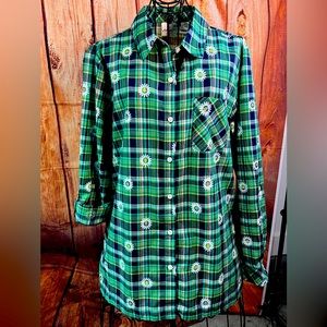 Vintage Chic Long Sleeve Plaid Button Down Shirt with Daisies Pointed Co…